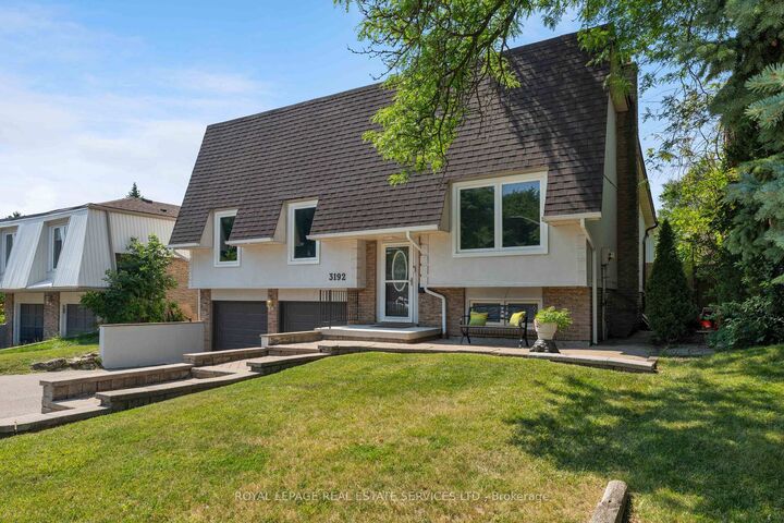 Property Photo: 3192 Windwood Drive ON L5N 2N5