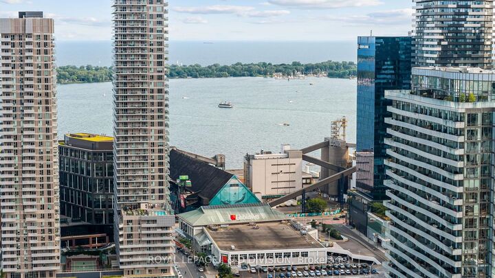 Property Photo: 60 Colborne Street 1702 ON M5E 0B7