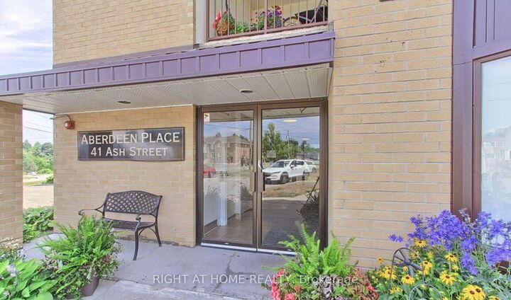 Property Photo:  41 Ash Street 402  ON L9P 1E2 