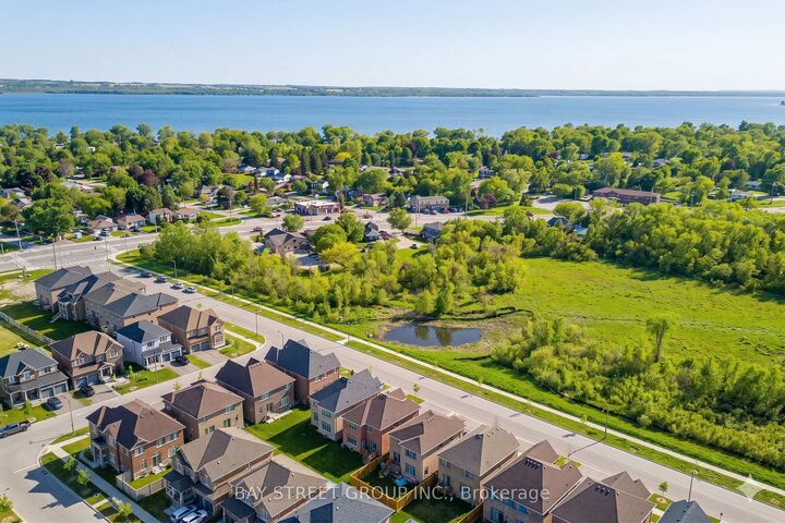 Property Photo:  25 Garrett Styles Drive  ON L4P 0J1 