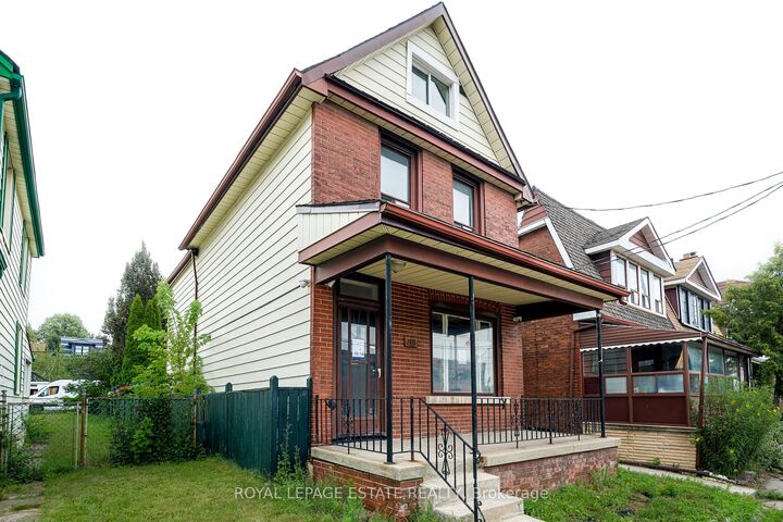 Property Photo: 201 Christie Street ON M6G 3B5
