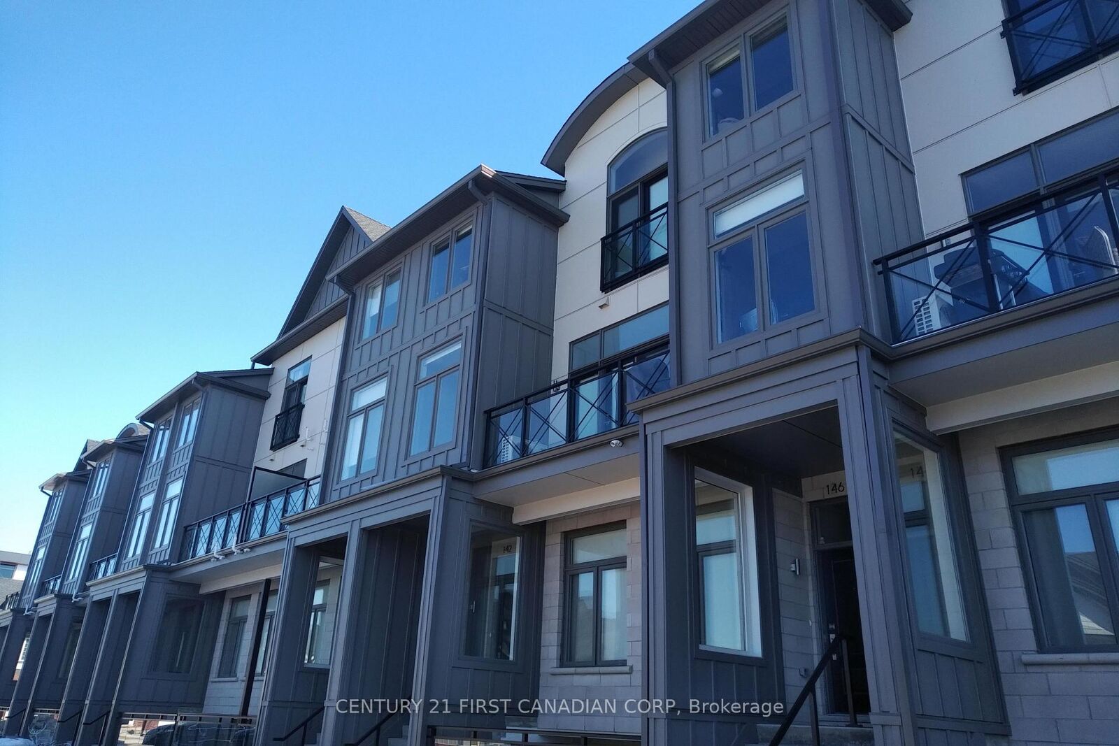 Property Photo:  