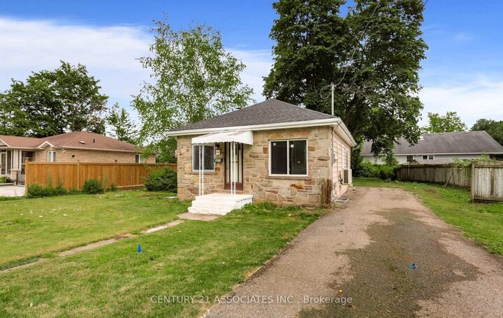Property Photo:  48 King Street  ON L7G 2G4 
