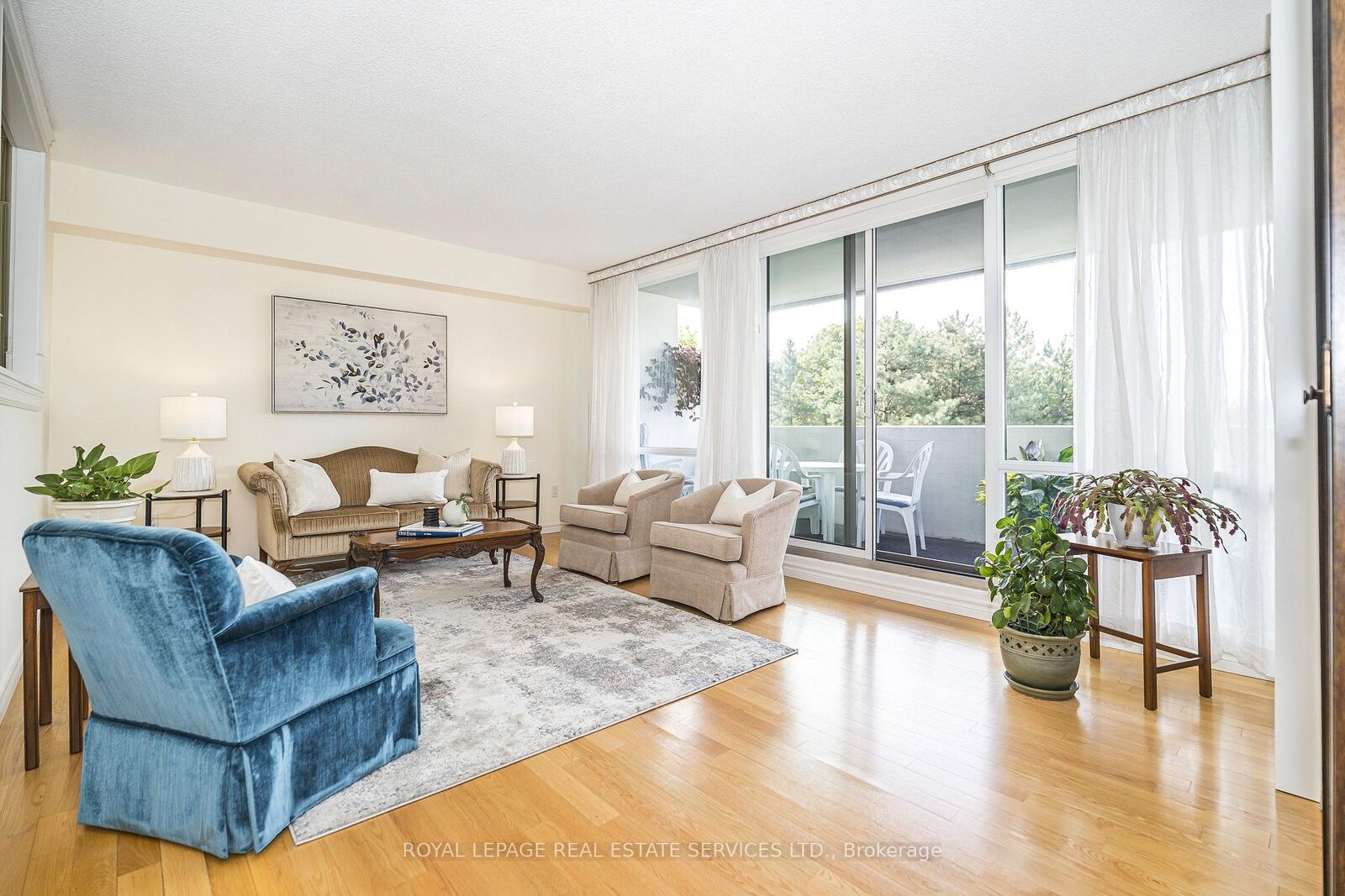 Photo de la propriété:  250 Scarlett Road 513  ON M6N 4X5 