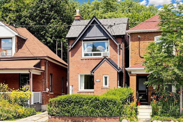 Property Photo: 190 Lawrence Avenue W ON M5M 1A8