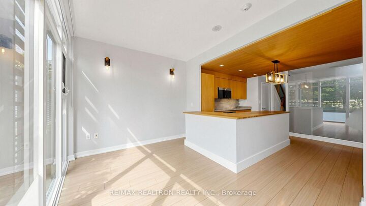 Property Photo: 102 Fort York Boulevard ON M5V 3Z3