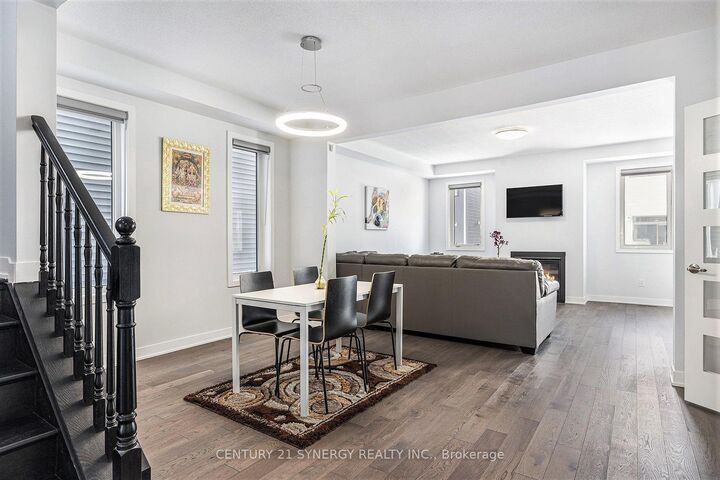 Photo de la propriété: 309 Crossway Terrace ON K2S 3A8