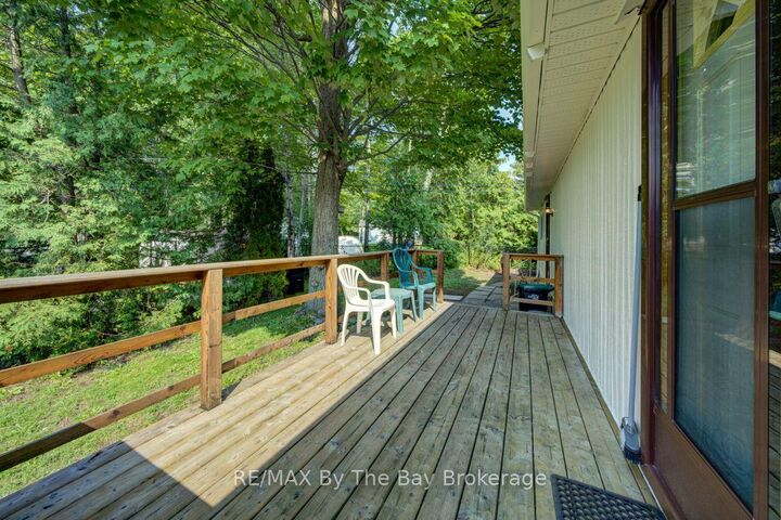 Property Photo: 55 Georgian Glen Drive ON L9Z 1K7