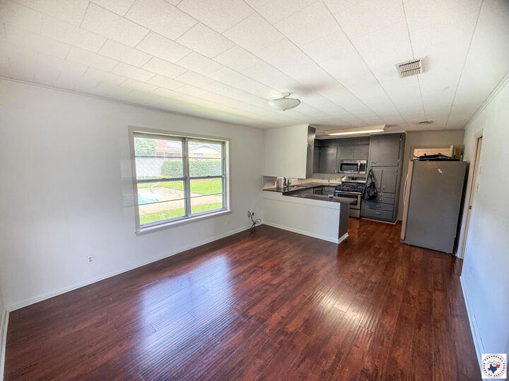 Property Photo:  804 Morse Rd  TX 75551 