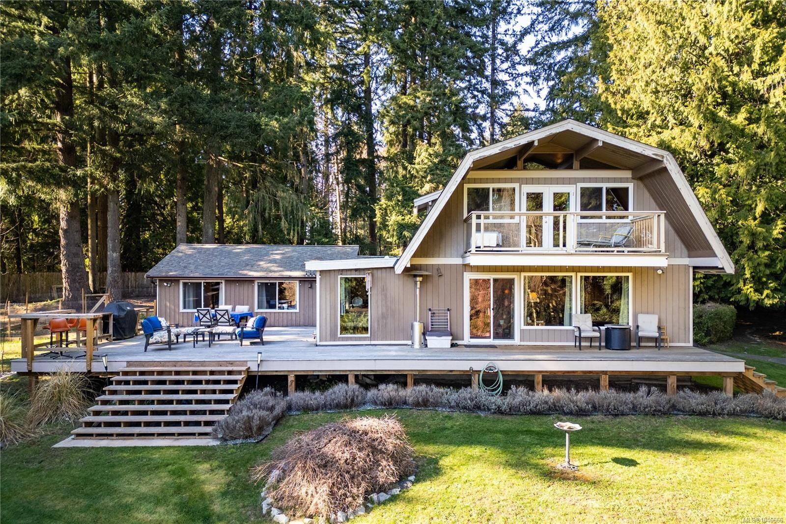 Property Photo: 4113 St. Catherines Dr BC V0R 1L3