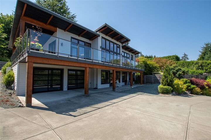 Property Photo: 1768 Wilmot Rd BC V0R 1N1