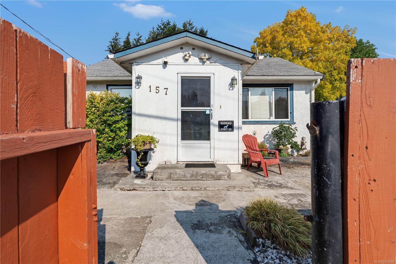 Property Photo:  157 View St  BC V9R 4N5 