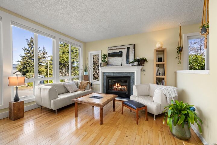 3223 Sedgwick Dr — photo 1