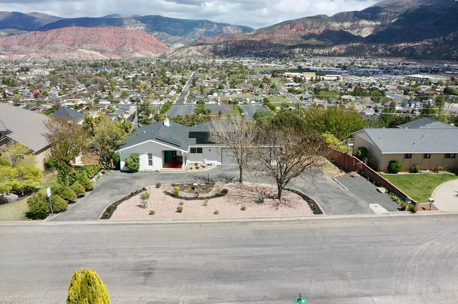 Property Photo: 539 S Ridge Rd UT 84720