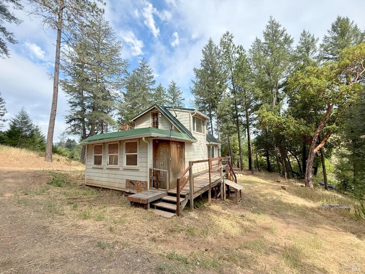 Property Photo: 940 Woodman Creek CA 95454