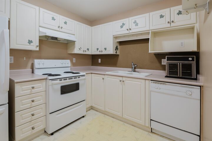 Property Photo: 7554 Briskham Street 302 BC V2V 3L9