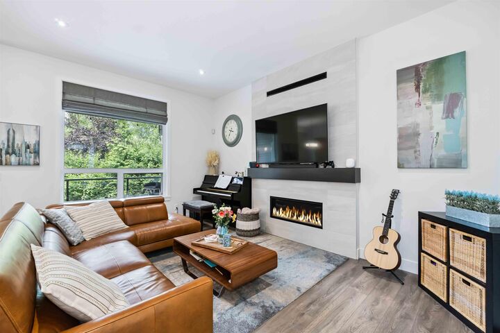 Property Photo: 20427 78B Avenue BC V2Y 1X4