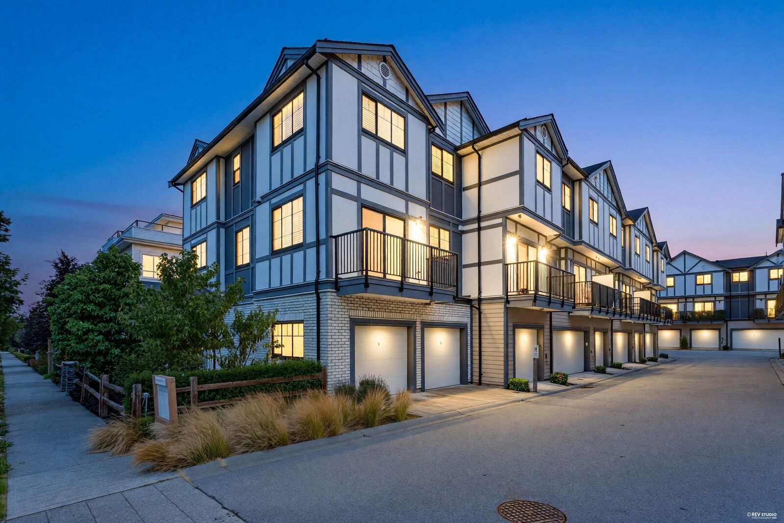 Property Photo: 16361 23A Avenue 5 BC V3Z 0V9