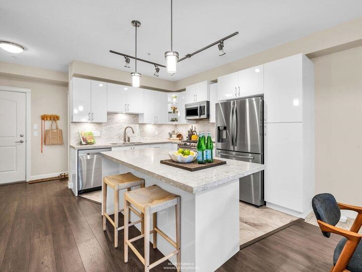 Property Photo: 14588 McDougall Drive 109 BC V4P 0H1