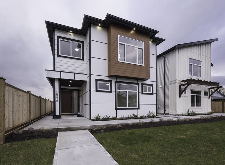 Property Photo: 46339 Maple Avenue BC V2P 2J5