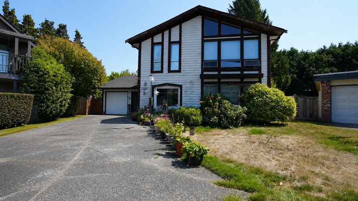 Property Photo: 7700 Schaefer Avenue BC V6Y 2W8