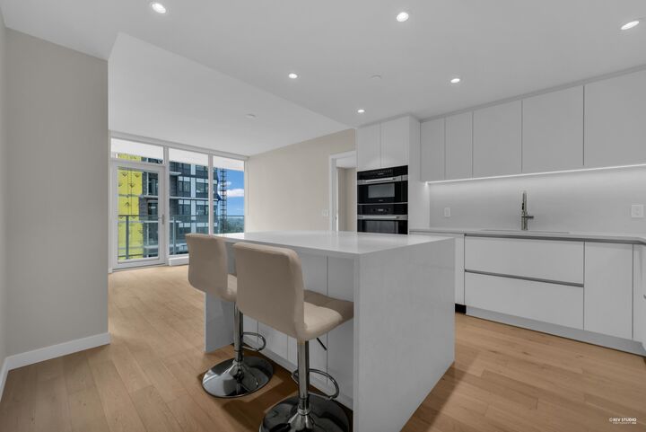 Property Photo:  485 W 42nd 11xx  BC V5Y 0R6 