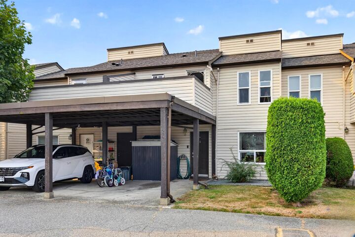 27411 28 Avenue 241 — photo 1