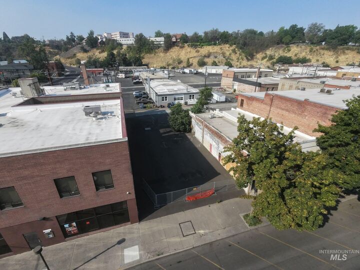 Property Photo: 858 Main St ID 83501