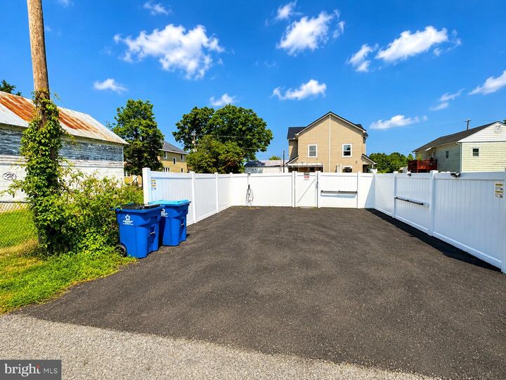 Property Photo: 344 W Main Street MD 21921