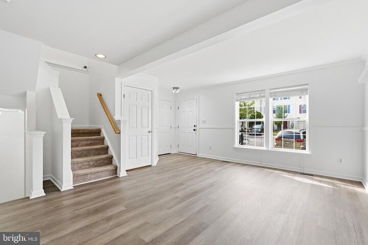 Property Photo:  9041 Falcon Glen Court  VA 20136 