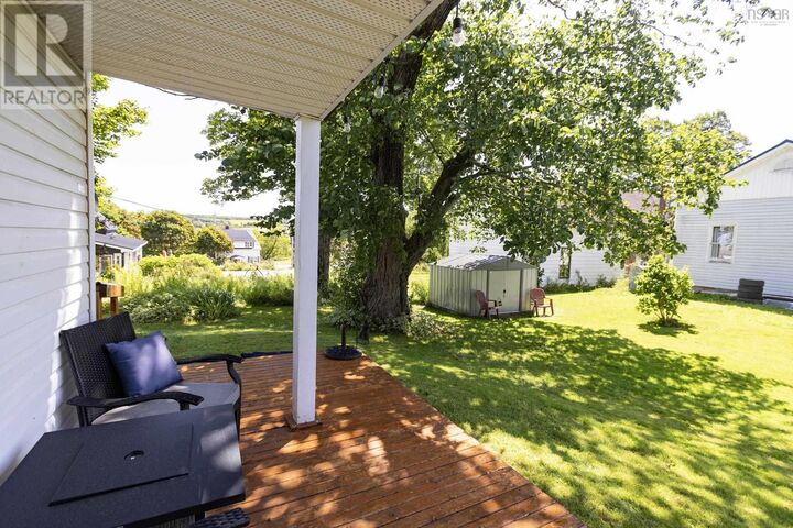 Property Photo:  12 Elm Street  NS B0L 1G0 