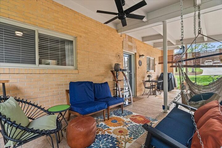 Property Photo:  520 Peachtree Street  GA 30705 