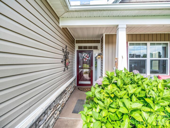 Property Photo: 93 Foxtail Court NC 28792