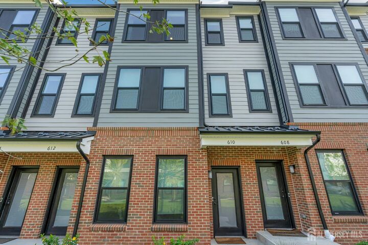 Property Photo:  610 Sadie Circle  NJ 08901 