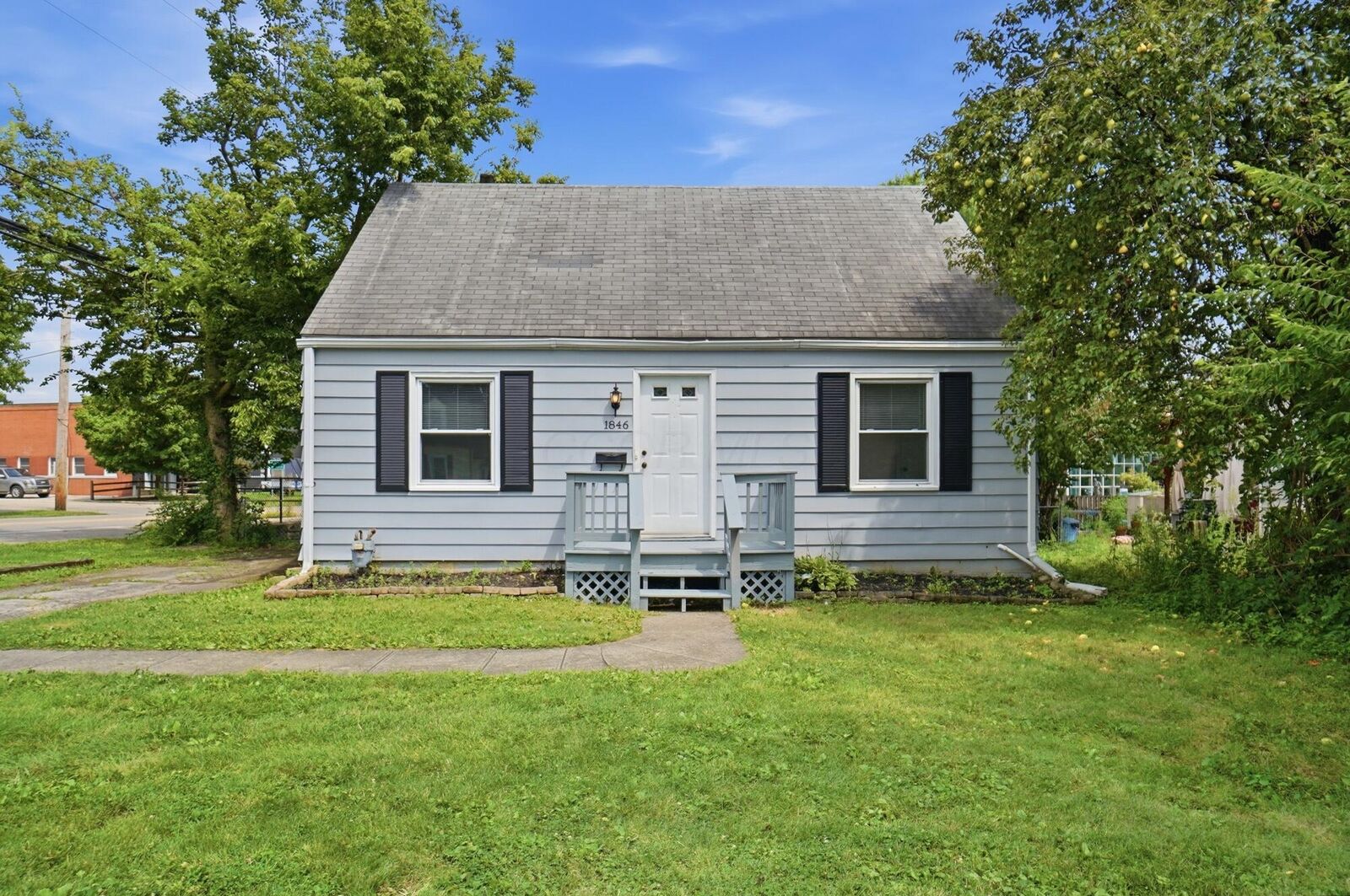 Property Photo:  1846 Rhoda Avenue  OH 43212 