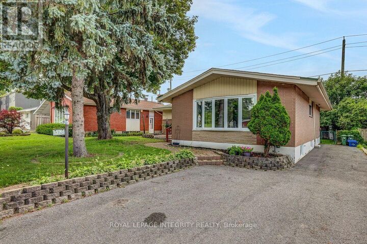 Property Photo: 1370 Highgate Road ON K2C 2Y6