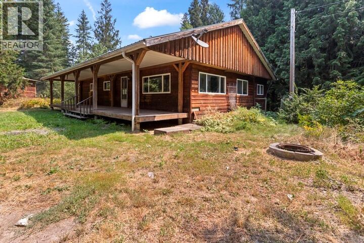 Property Photo:  122 Silvercrest Road  BC V0B 1W1 