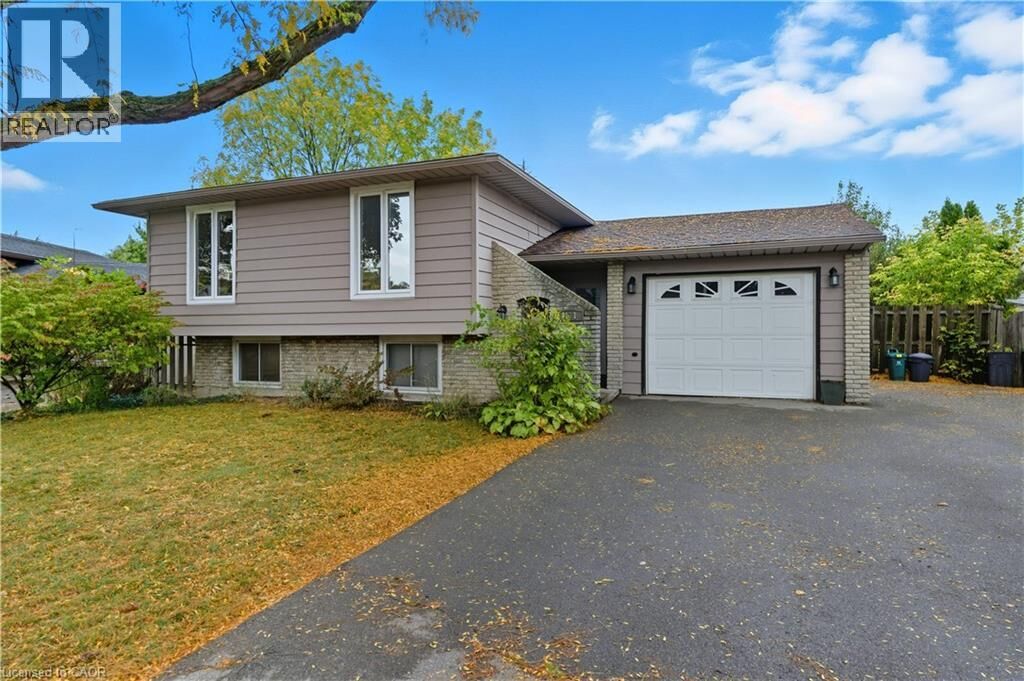 Property Photo:  111 Britten Close Bsmt  ON L9C 4K1 