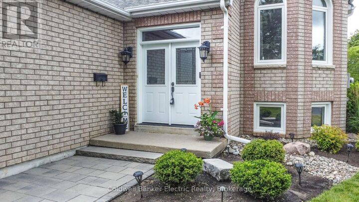 Property Photo: 1338 Wildlark Drive ON K9K 2J4