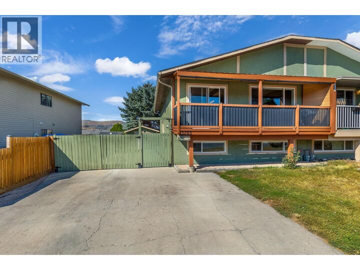 3703 Commonage Crescent — photo 1