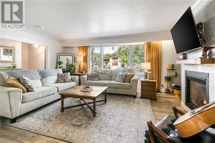 Property Photo: 83 Lakeview Drive ON P3E 2B7