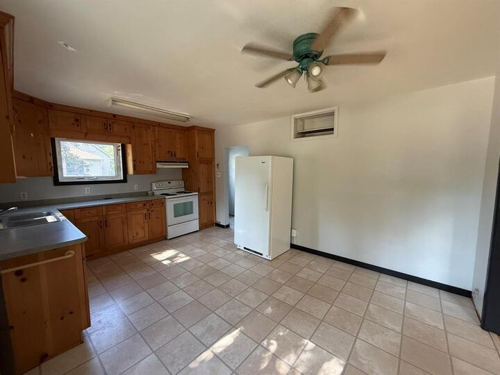 Property Photo: 525 Norquay Avenue MB R0K 1G0