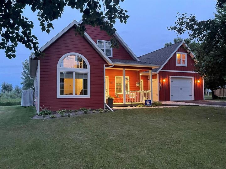 785 Bowles Street — photo 1