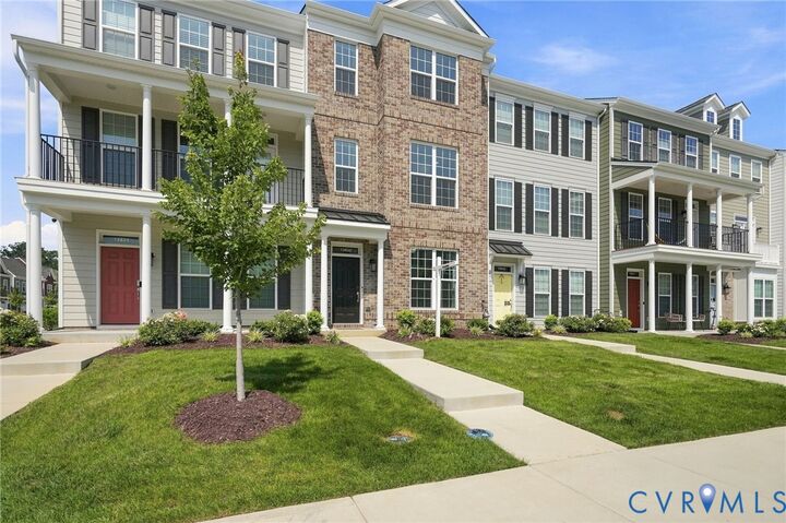 Property Photo: 13820 Village View Drive VA 23114