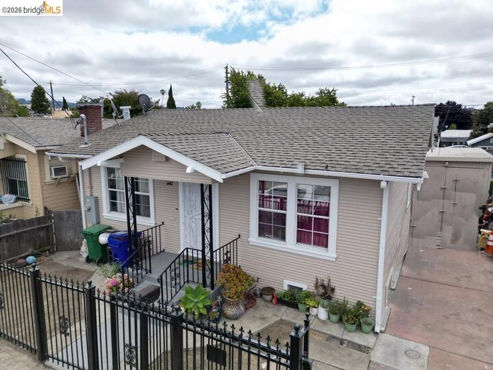 Property Photo: 1440 76th Ave CA 94621