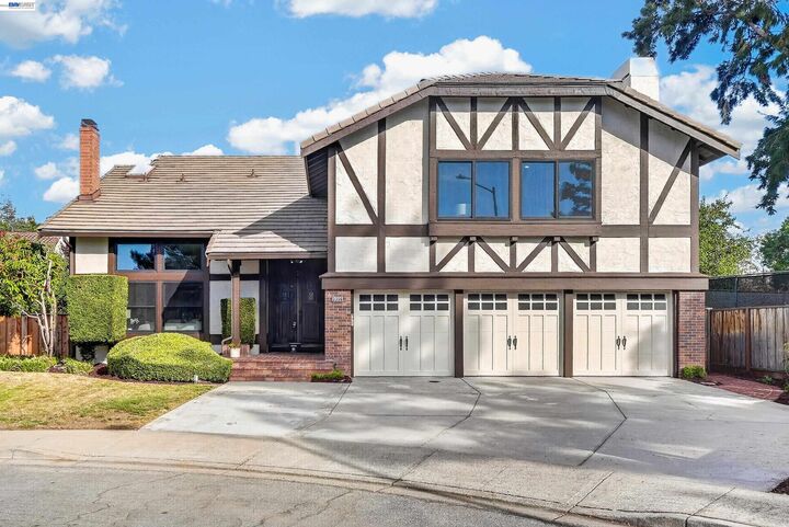 Property Photo: 3356 Winter Wren Pl CA 94555