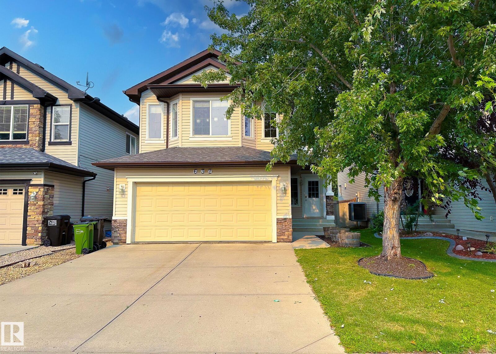 Property Photo:  632 60 Street SW  AB T6X 0G4 