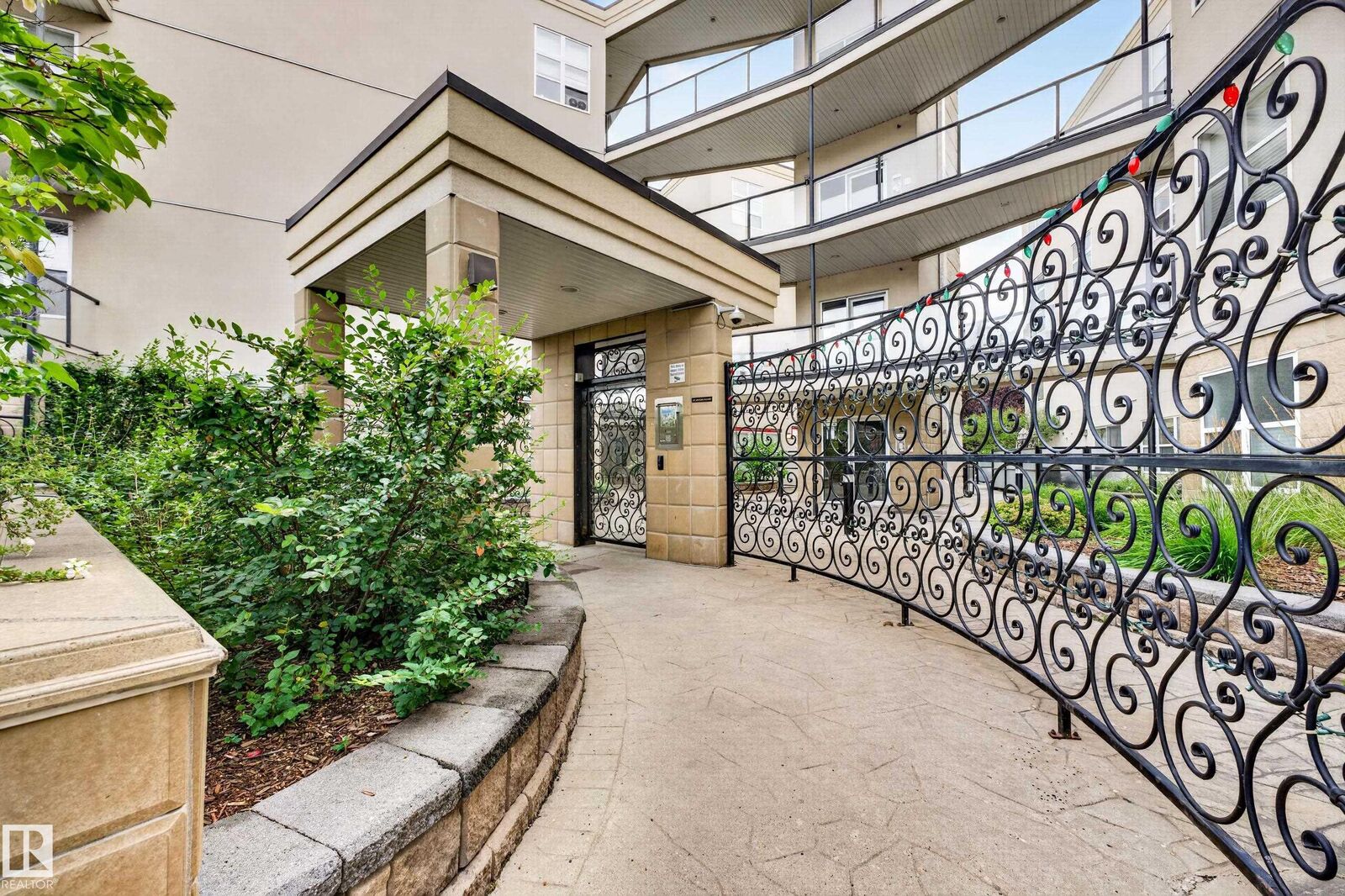 Property Photo:  9804 101 Street NW 304  AB T5K 2X3 
