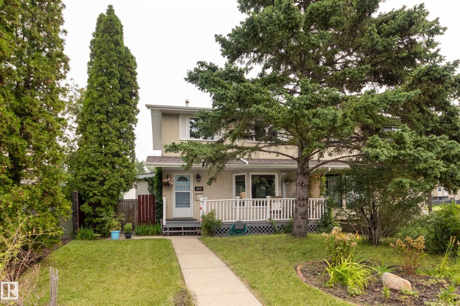 Property Photo:  4233 85 Street NW  AB T6K 1B3 