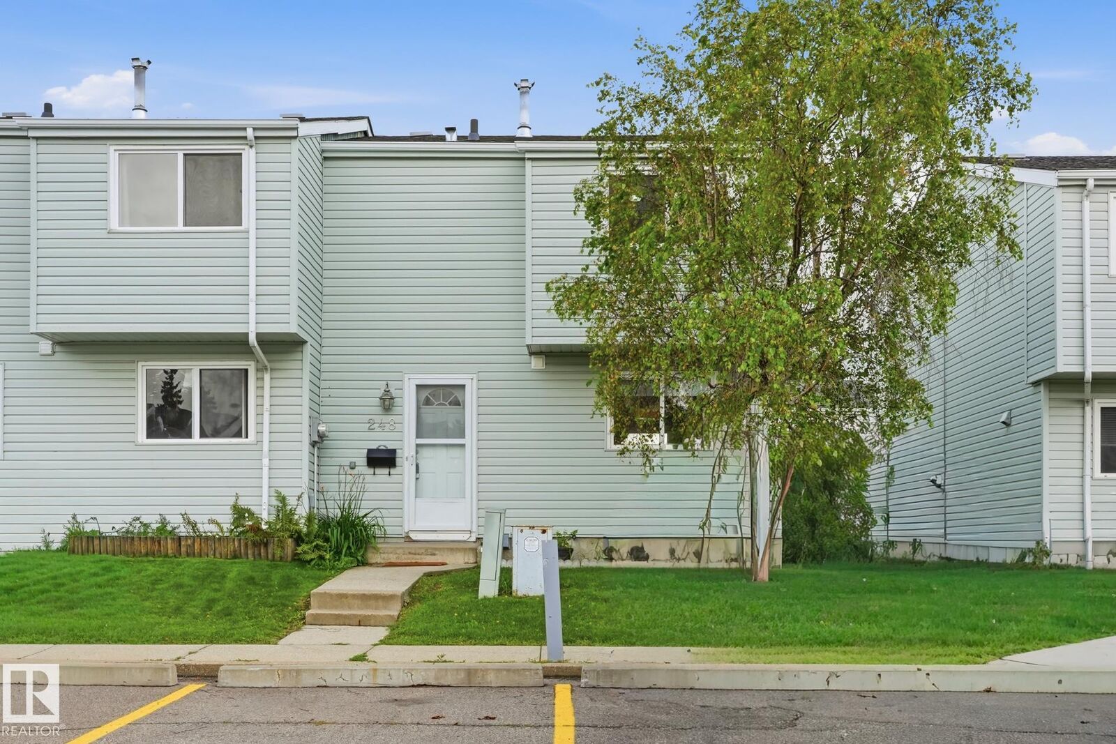 Property Photo: 248 Dickinsfield Crest NW AB T5E 5V8